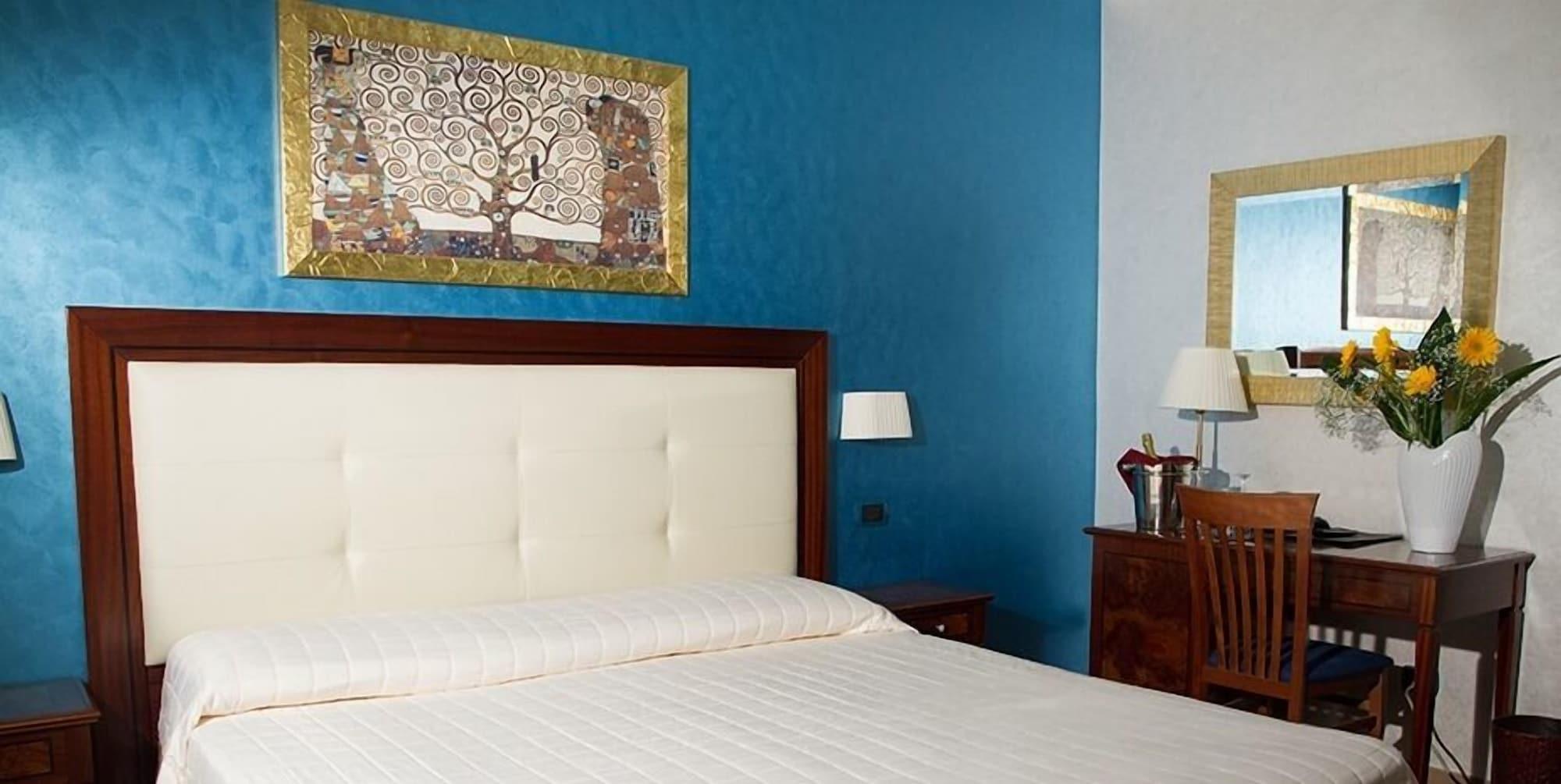 Hotel Flora Noto Exterior photo