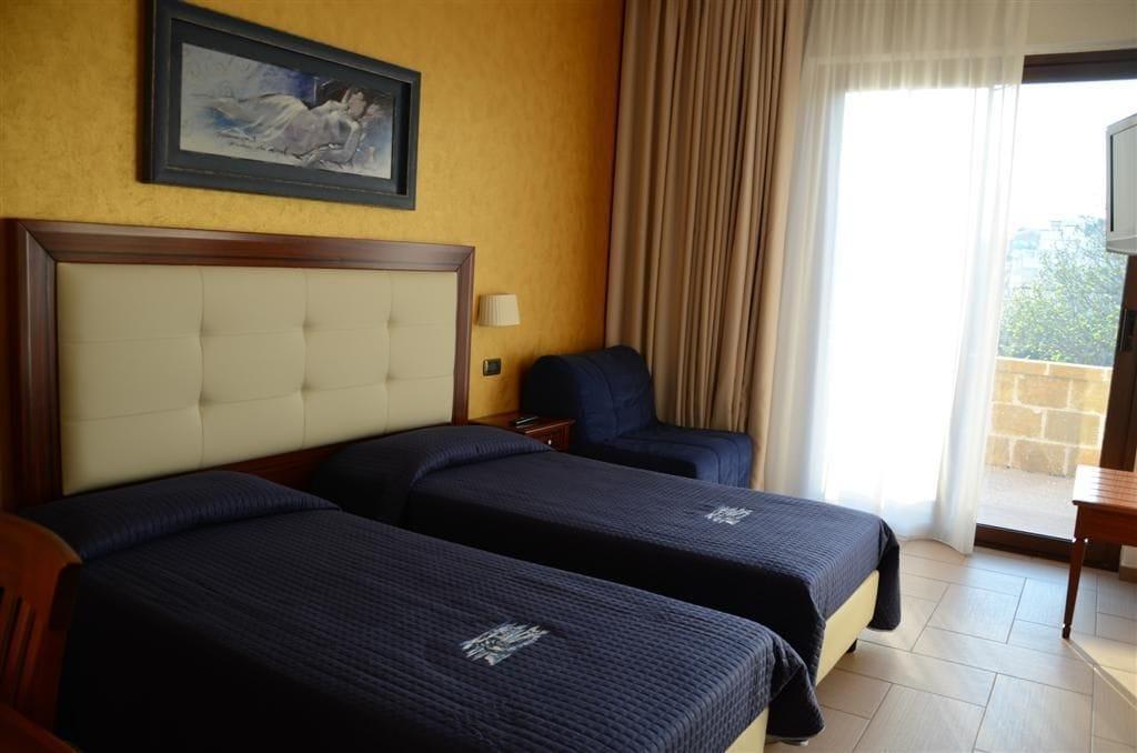 Hotel Flora Noto Exterior photo