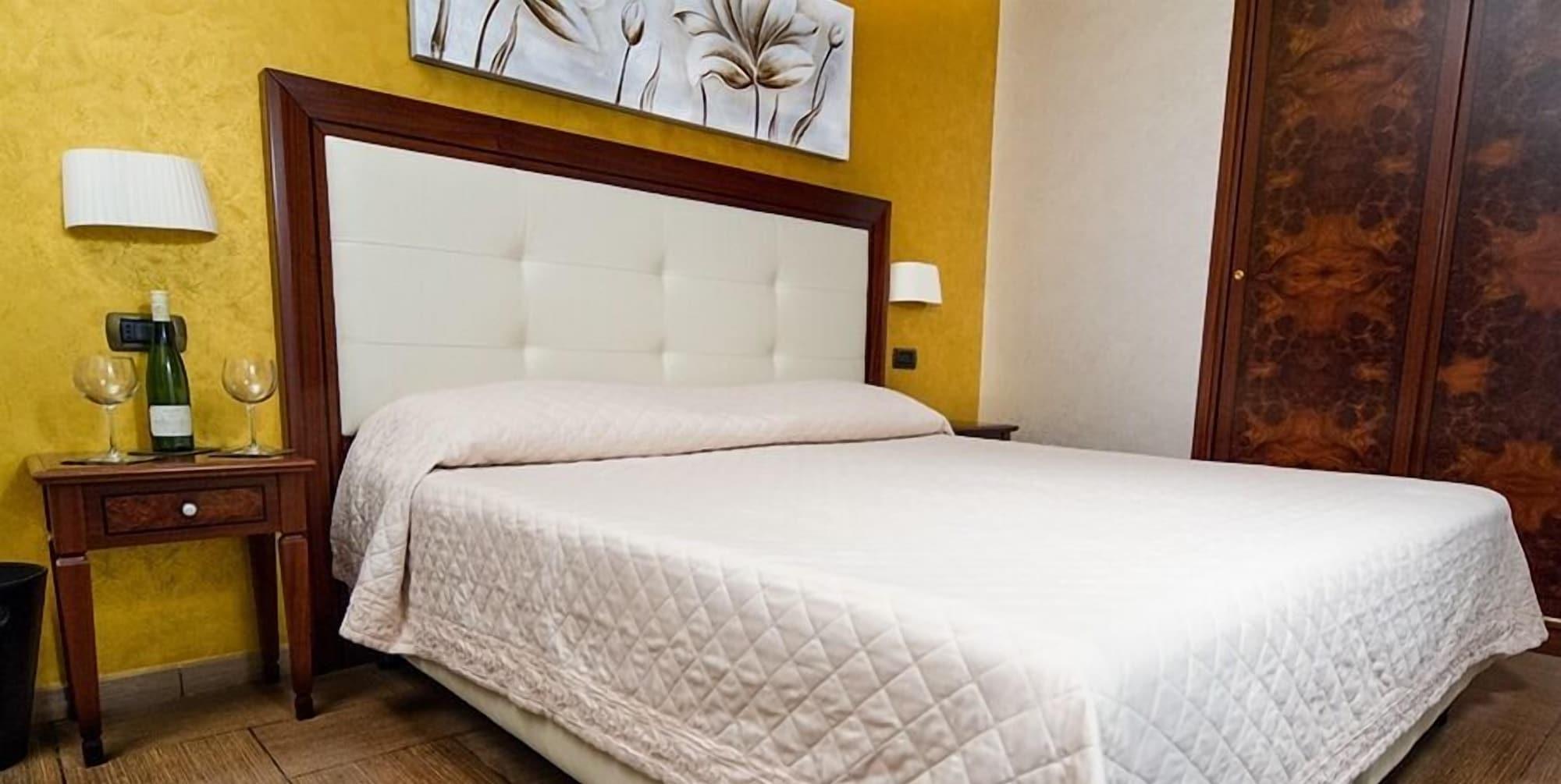 Hotel Flora Noto Exterior photo