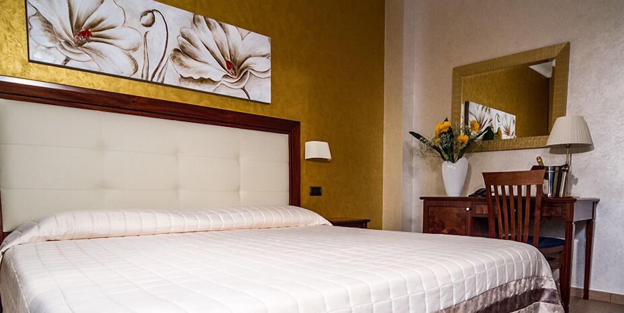 Hotel Flora Noto Exterior photo