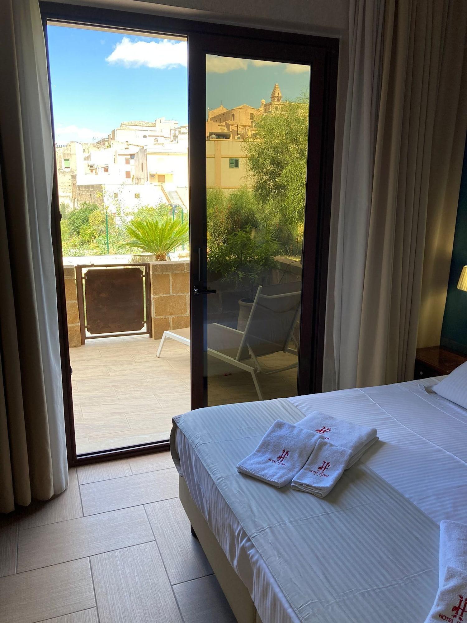 Hotel Flora Noto Exterior photo