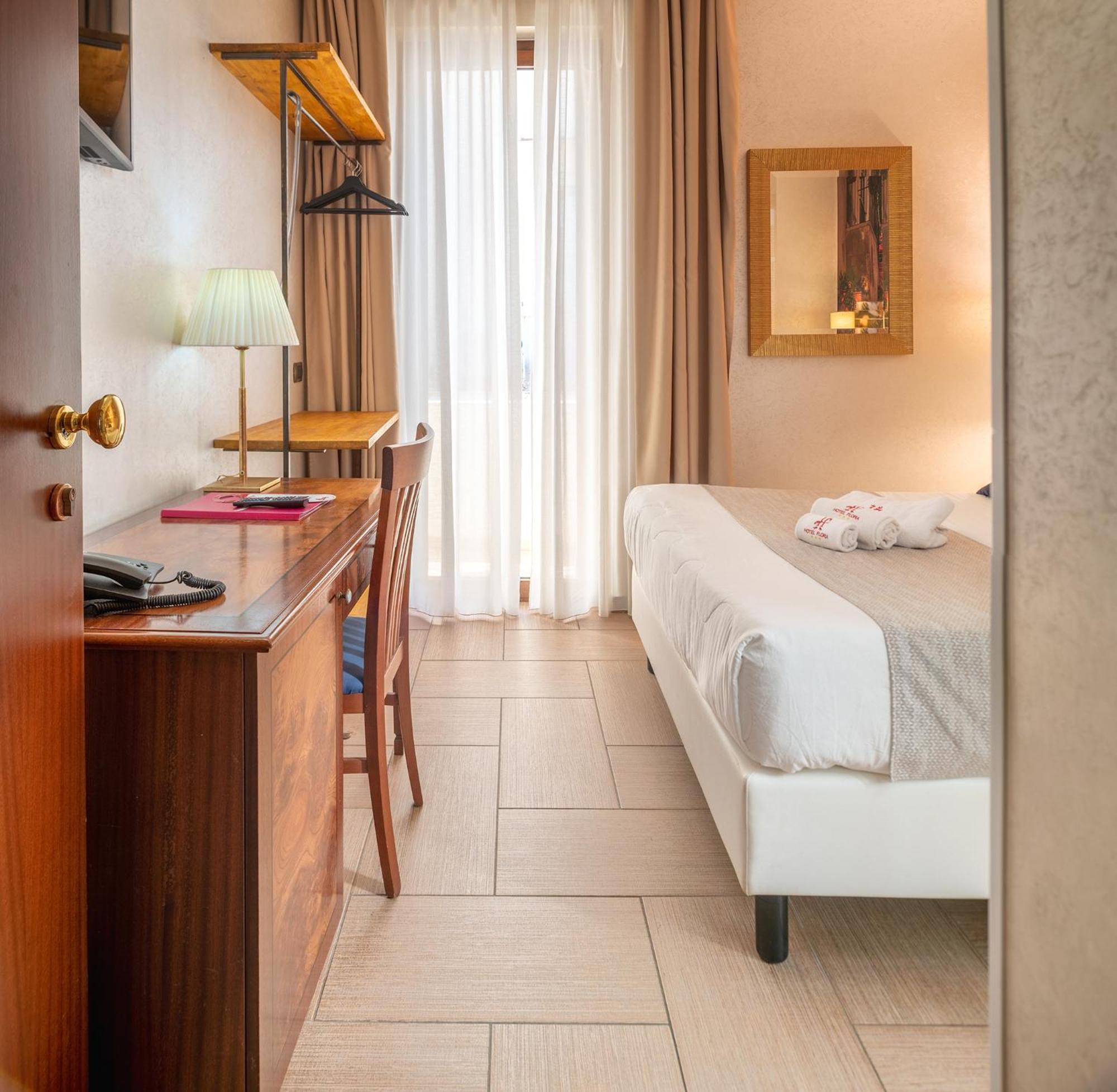 Hotel Flora Noto Exterior photo