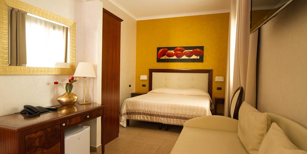 Hotel Flora Noto Exterior photo